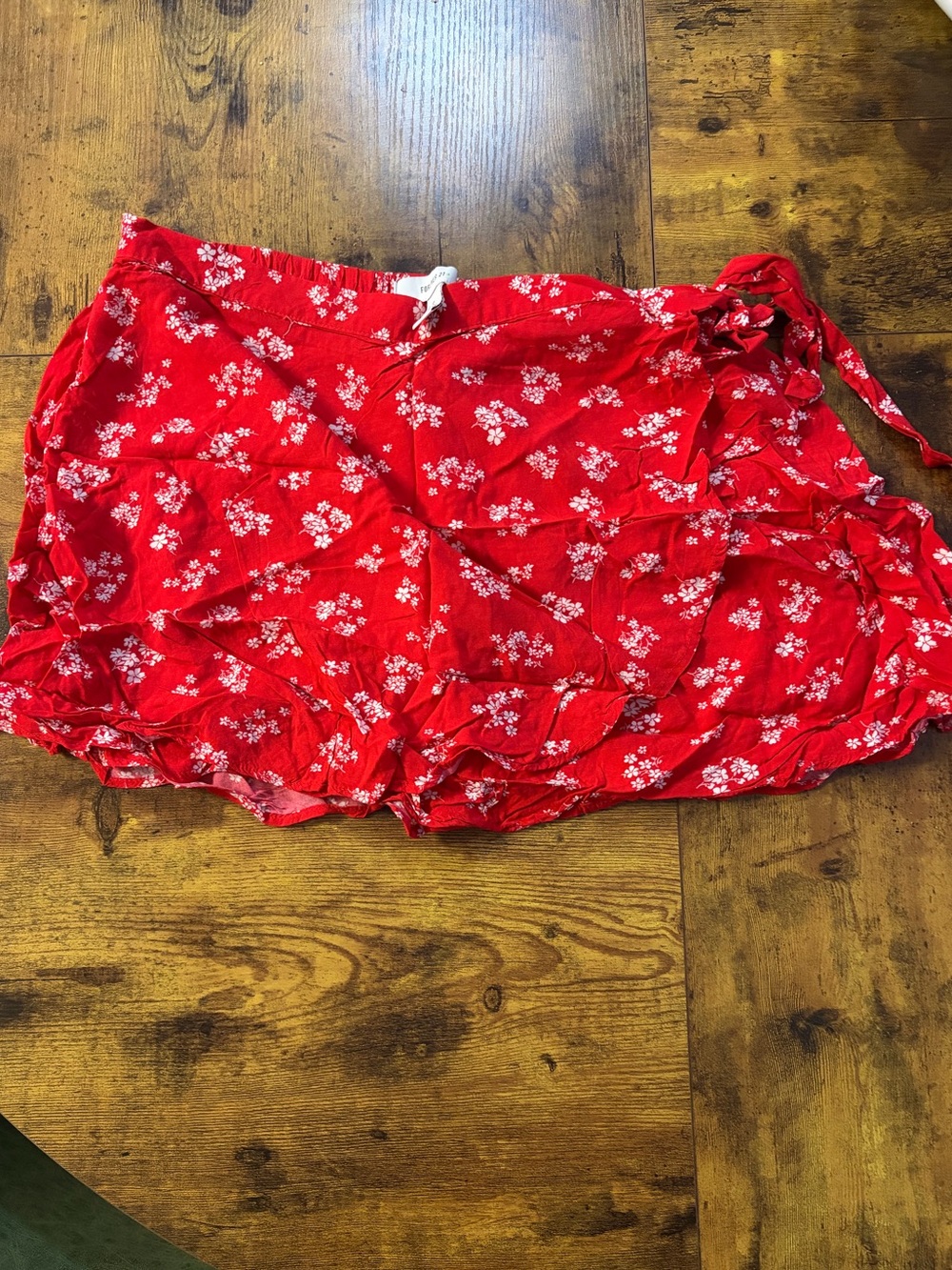 Forever 21 Red Floral Tie-Waist Skirt